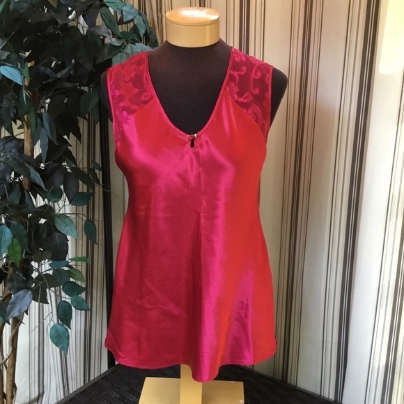 NINE and Co red satin look tank size med - Picture 12 of 16